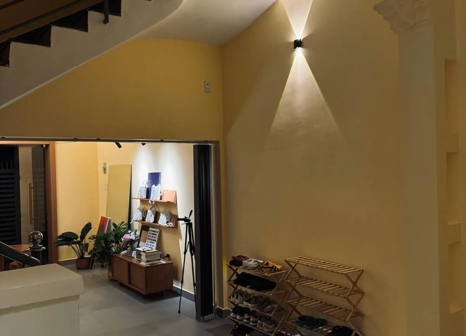 Kahoustudio Nha Trang 0*,
